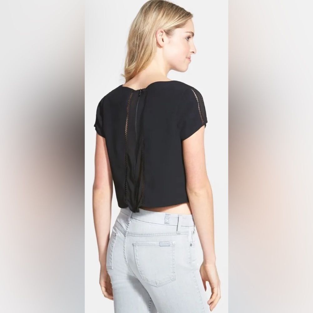 Sam Edelman Solid Black Back Zip Crop Top Size Xs… - image 2
